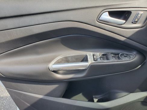 Used 2013 Ford Escape SE w/ Class II Trailer Tow Pkg FWD image 11