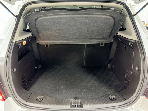 Used 2018 Chevrolet Trax LT w/ LT Convenience Package FWD image 23