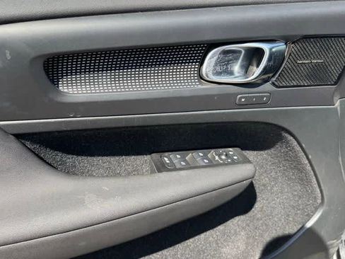 Used 2021 Volvo XC40 T5 R-Design w/ Climate Package image 18