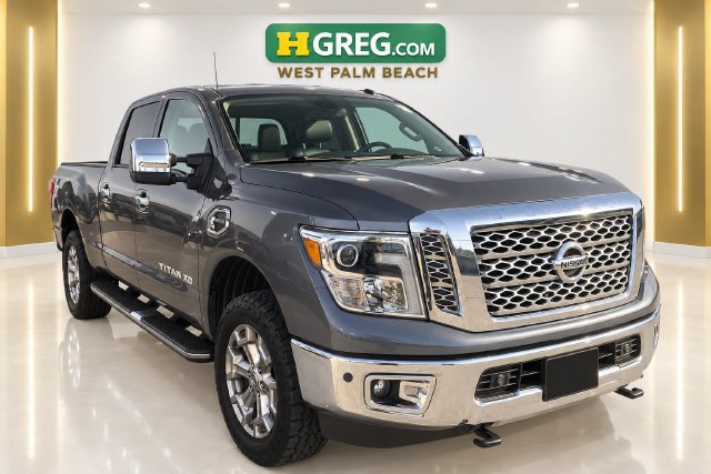 Used 2016 Nissan Titan SL AWD/4WD image 4