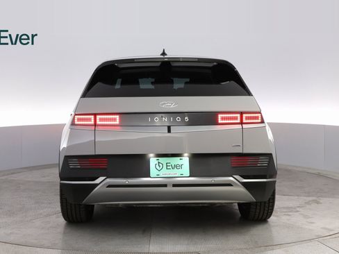 Used 2023 Hyundai Ioniq 5 SEL image 12
