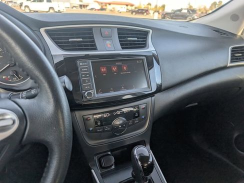 Used 2019 Nissan Sentra SV image 17