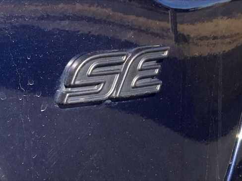 Used 2025 Toyota Corolla SE image 9