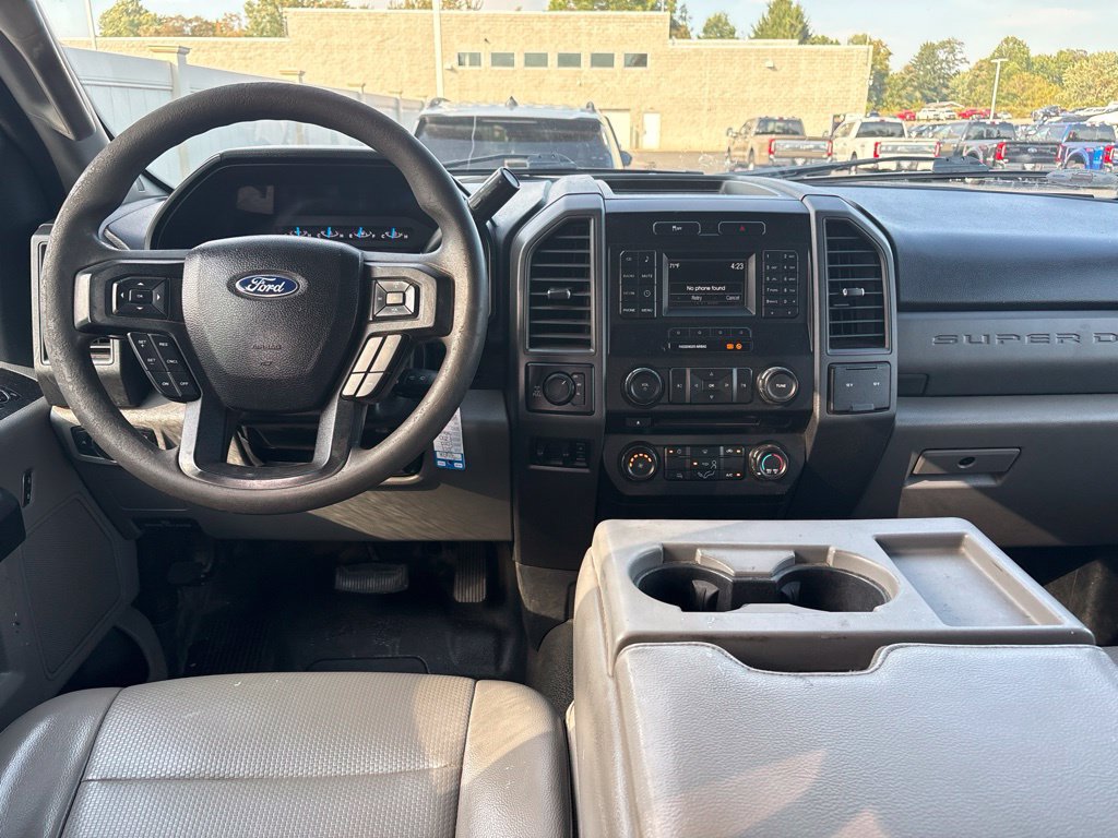 Used 2017 Ford F250 XL w/ Power Equipment Group AWD/4WD image 8