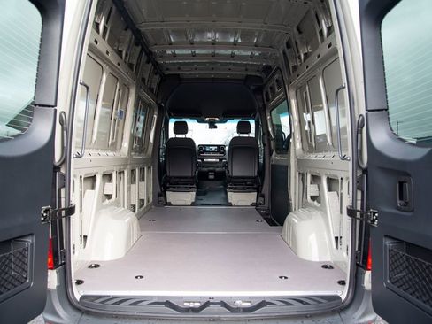 New 2026 Mercedes-Benz Sprinter 2500 image 19