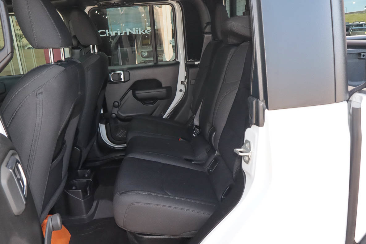 Used 2023 Jeep Gladiator Sport AWD/4WD image 8