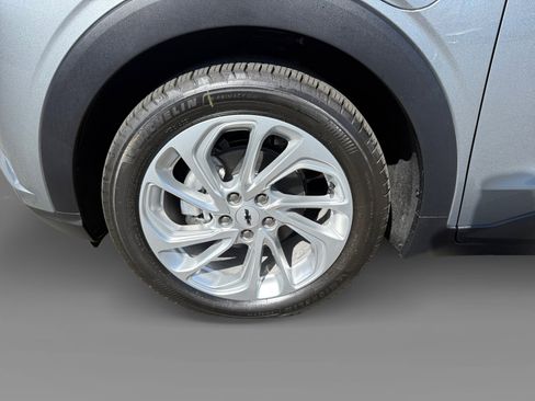 New 2027 Chevrolet Bolt LT w/ Comfort Package image 9