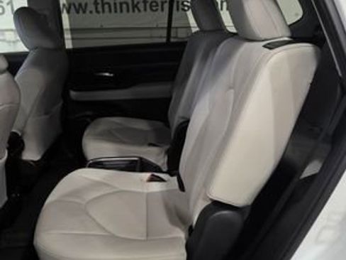 Used 2024 Toyota Grand Highlander Limited image 26