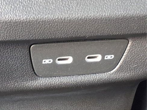 New 2026 Volkswagen Tiguan SE R-Line image 13