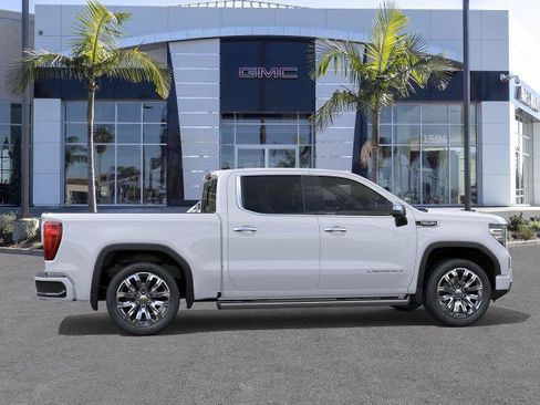 New 2026 GMC Sierra 1500 Denali w/ Denali Reserve Package AWD/4WD image 5