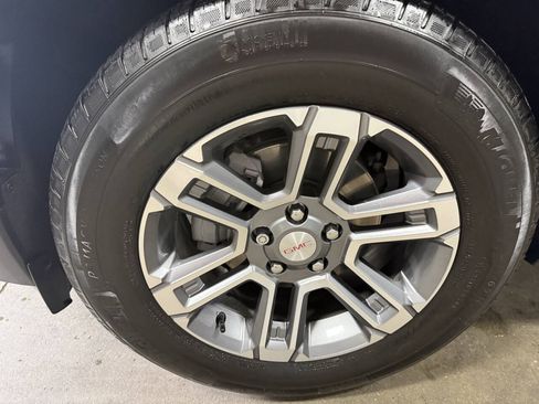 Used 2025 GMC Terrain Elevation AWD/4WD image 9