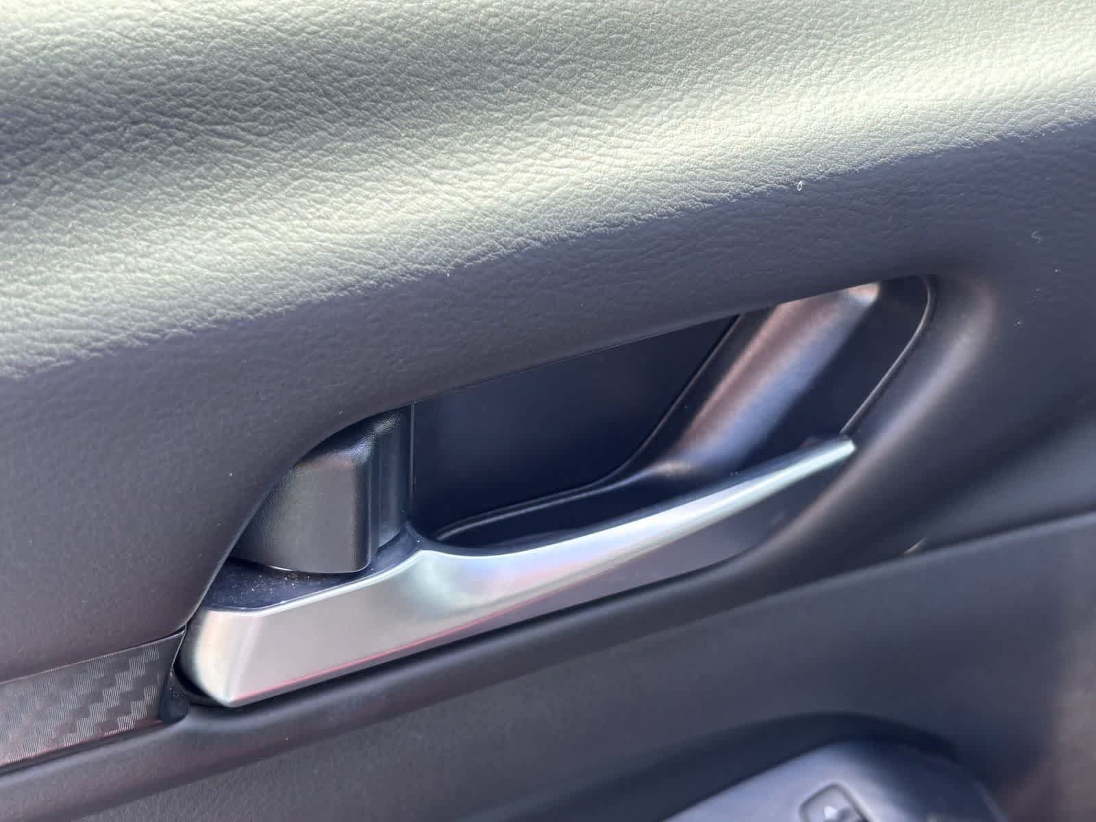 Used 2025 Nissan Altima 2.5 SV FWD image 11