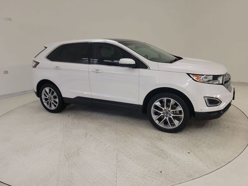 Used 2018 Ford Edge Titanium w/ Equipment Group 302A image 5