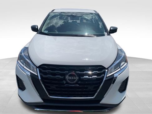 Used 2025 Nissan Kicks Play S FWD image 16