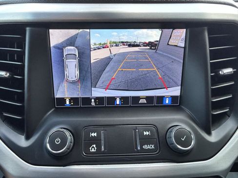 Used 2023 GMC Acadia SLT w/ Technology Package AWD/4WD image 24