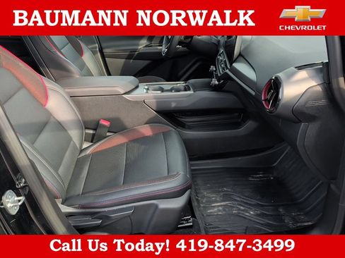 Used 2025 Chevrolet Equinox EV RS FWD image 24