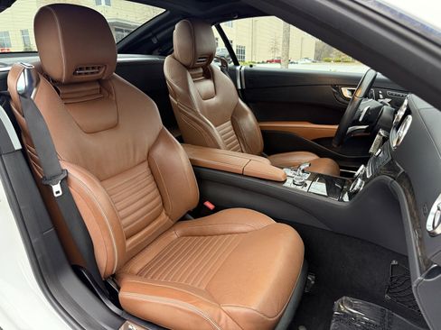 Used 2017 Mercedes-Benz SL 550 image 35
