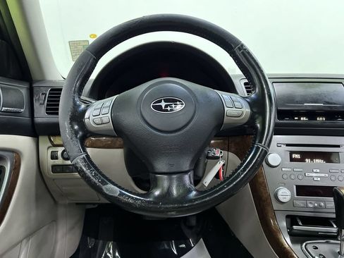 Used 2009 Subaru Outback 2.5i Limited AWD/4WD image 19