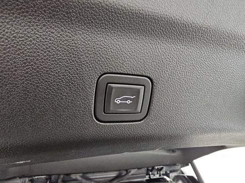 Used 2023 GMC Yukon XL Denali Ultimate AWD/4WD image 41