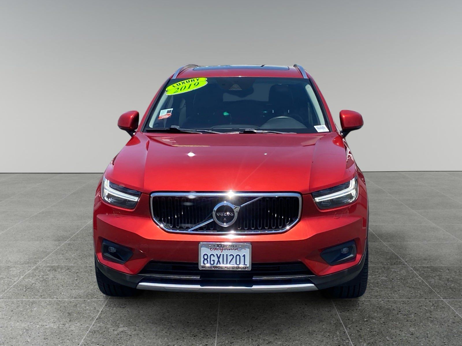 Used 2019 Volvo XC40 T4 Momentum FWD image 8