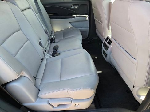 Used 2016 Honda Pilot Touring image 21