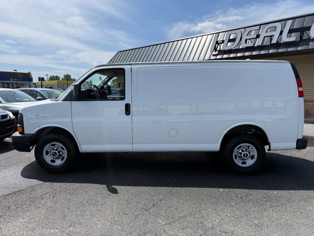 Used 2013 GMC Savana 2500 RWD image 8