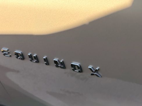 Used 2022 Chevrolet Equinox LS w/ LS Convenience Package image 9