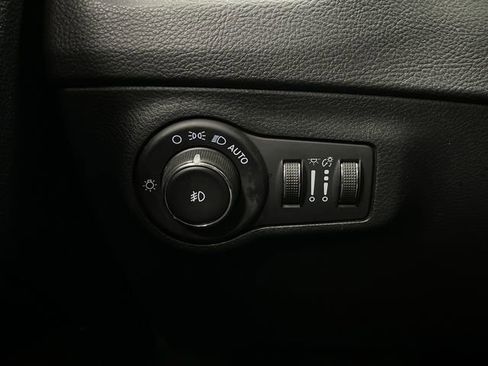 Used 2021 Jeep Compass Latitude image 22