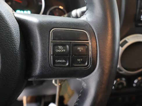 Used 2014 Jeep Wrangler Sahara w/ Connectivity Group AWD/4WD image 27