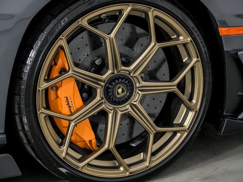 Used 2019 Lamborghini Aventador SVJ image 23