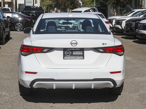 Used 2024 Nissan Sentra SV FWD image 7