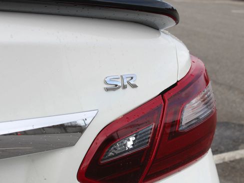 Used 2017 Nissan Altima 2.5 SR w/ Midnight Edition Package image 38