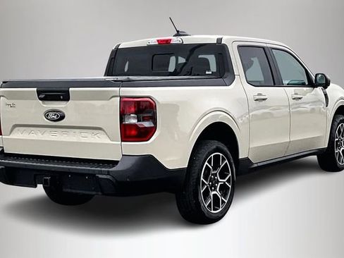 Used 2025 Ford Maverick Lariat image 5