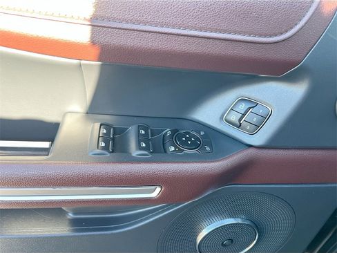 Used 2023 Ford Expedition Max Limited image 18