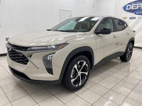 New 2026 Chevrolet Trax RS w/ Driver Confidence Package FWD image 17