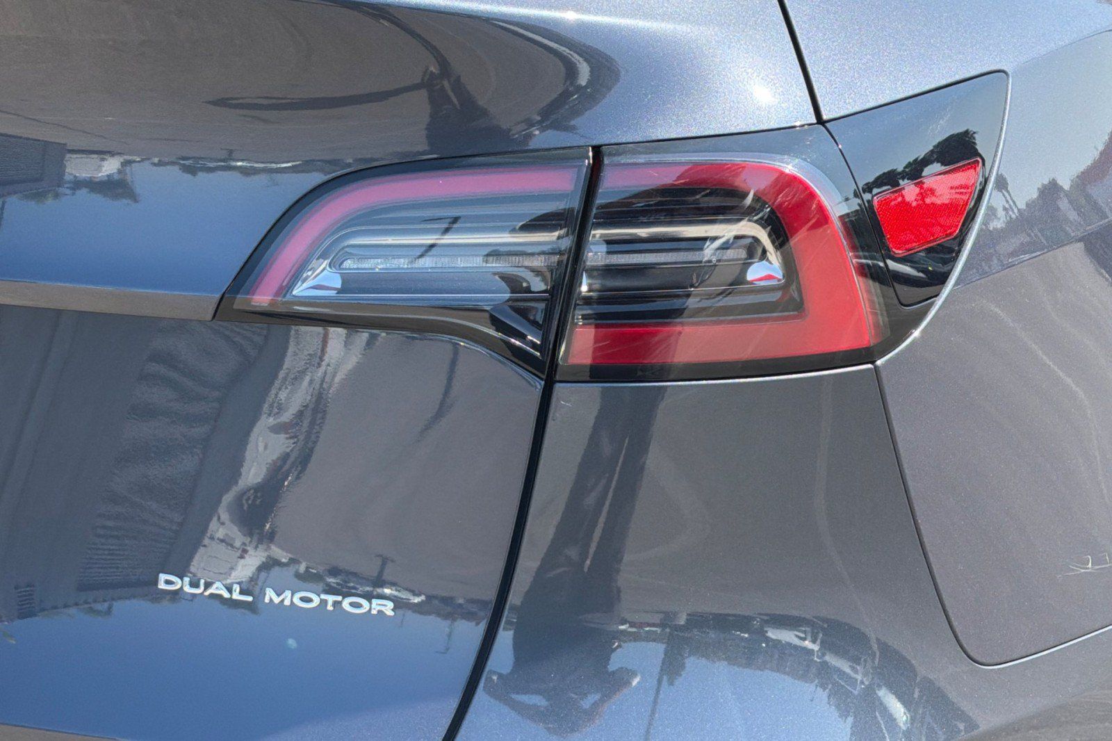 Used 2023 Tesla Model Y Long Range AWD/4WD image 27