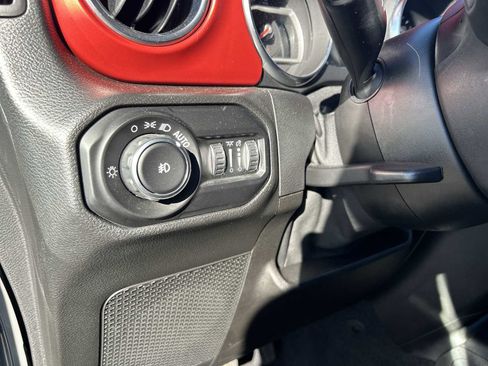 Used 2021 Jeep Wrangler Unlimited Rubicon AWD/4WD image 19