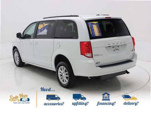 Used 2016 Dodge Grand Caravan SXT w/ UConnect Hands-Free Group image 7