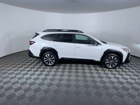 Used 2023 Subaru Outback Limited XT image 9