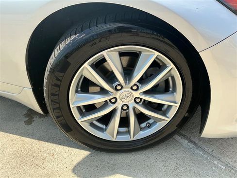 Used 2015 INFINITI Q50 AWD w/ Moonroof Package image 21