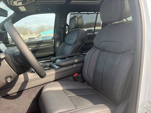 New 2026 Jeep Grand Wagoneer L Summit w/ Premium Group III AWD/4WD image 22