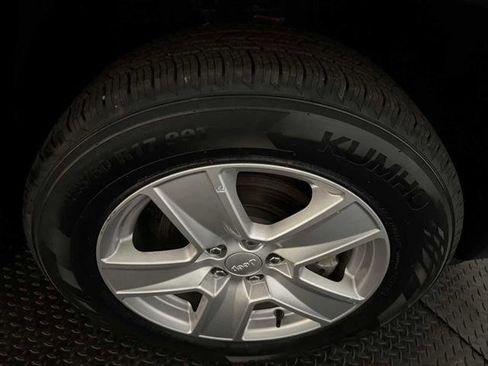 Certified 2022 Jeep Compass Latitude image 12