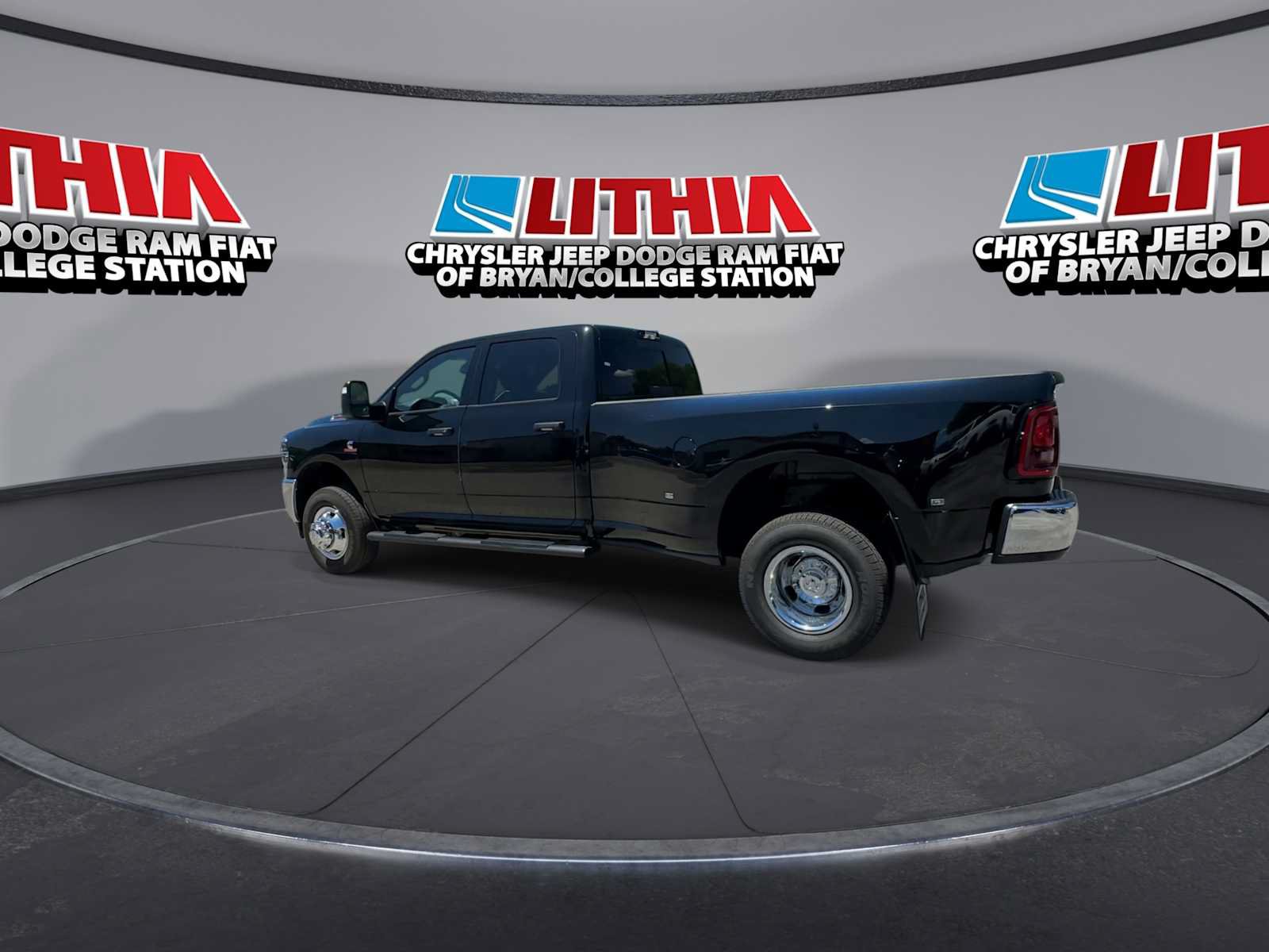 New 2026 RAM 3500 Tradesman AWD/4WD image 7