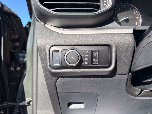 Used 2024 Ford Explorer XLT w/ Equipment Group 202A AWD/4WD image 26