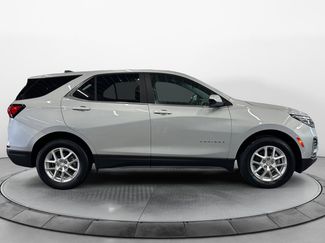 Used 2022 Chevrolet Equinox LT image 1