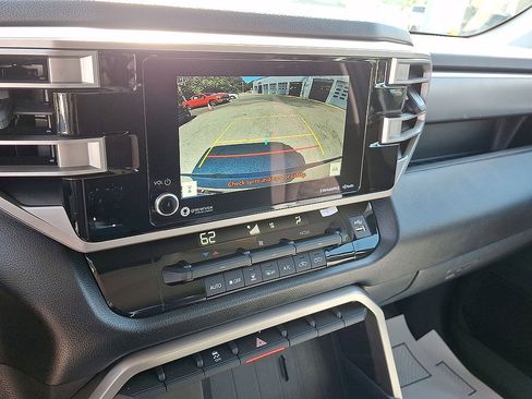 Used 2023 Toyota Tundra SR5 w/ SR5 Convenience Package AWD/4WD image 15
