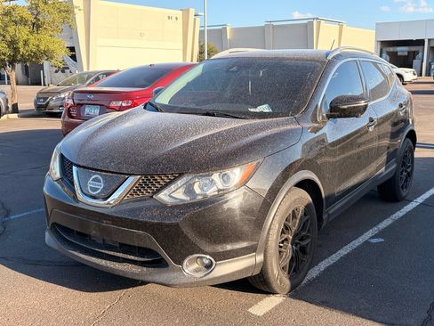 Used 2018 Nissan Rogue Sport SL w/ SL Premium Package AWD/4WD image 2