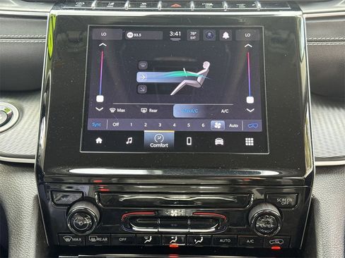 Certified 2024 Jeep Grand Cherokee Laredo image 16