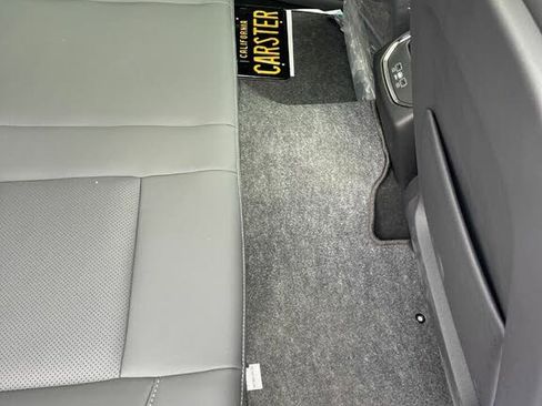 Used 2023 VinFast VF 8 Plus image 69