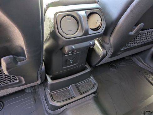 New 2026 Jeep Wrangler Rubicon w/ Xtreme 35 Tire Package image 26